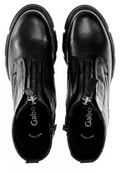 Gabor Tienda -Gabor Tienda f115b7379741482b8a6976f9977c9571